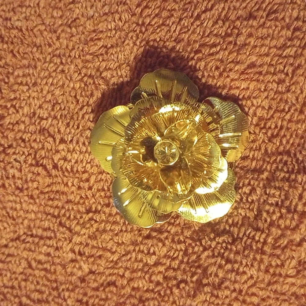 Gold Tone Floral brooch pin Topaz colored center stone
